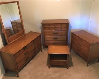 Drexel Bedroom Set, Gorgeous heirloom quality + style, great condition 