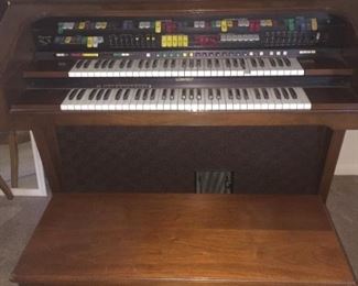 Organ Lowrey Promenade w Magic Genie