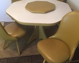 Cool Walter of Wabash Retro Dining Extendable Table and Chairs . Includes custom Lazy Susan. 