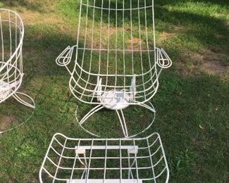 Vintage Homecrest outdoor living / patio furniture, includes 4 chairs, high back swivel rocker, loveseat glider, self-adjusting chaise, ottoman and side table