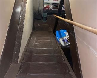 Ooh scary basement.. enter at your own risk 