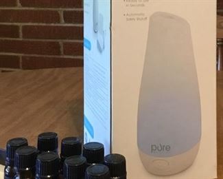 ESSENTIAL OILS AND DIFFUSER 