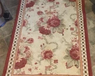 AREA RUG