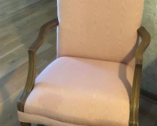 UPHOLSTERED ARM CHAIR