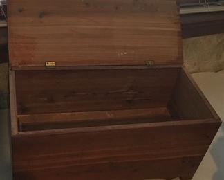 SMALL STORAGE BOX