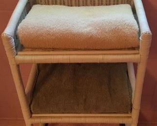 WICKER TOWEL SHELF