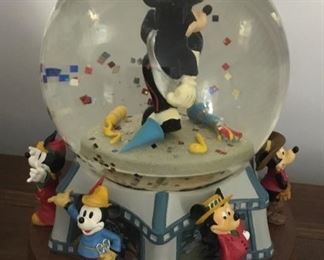 MICKEY MILLENNIUM WATERGLOBE (MADE ESCLUSIVELY FOR MAY DEPARTMENT STORES)