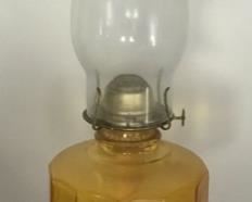 VINTAGE AMBER SANDWICH GLASS HURRICANE LAMP