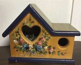 BIRDHOUSE DECOR