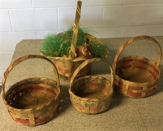 VINTAGE BASKETS