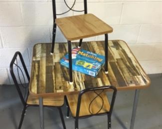 VINTAGE CHILDREN'S TABLE/CHAIRS