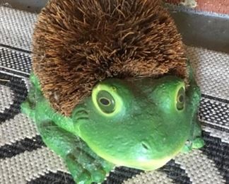 FROG BOOT BRUSH