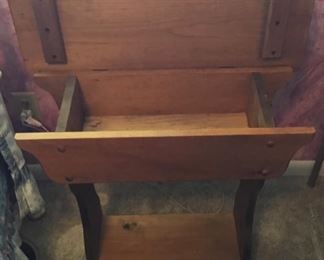 PRIMITIVE DRY SINK TABLE