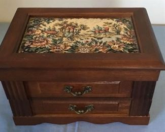 TAPESTRY TOP JEWELRY BOX