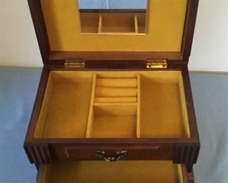 TAPESTRY TOP JEWELRY BOX