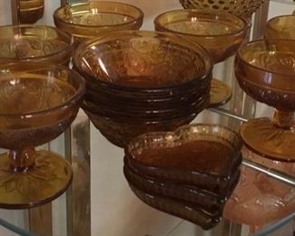 AMBER SANDWICH GLASS