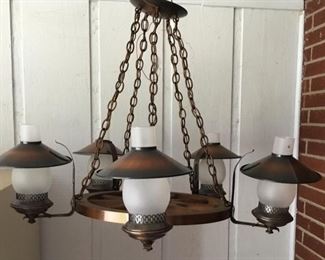 VINTAGE "COPPER" WAGON WHEEL LAMP