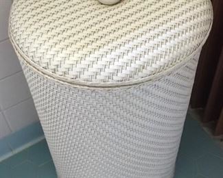 VINTAGE WICKER HAMPER