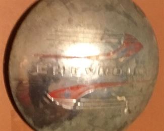 VINTAGE CHEVROLET HUBCAP
