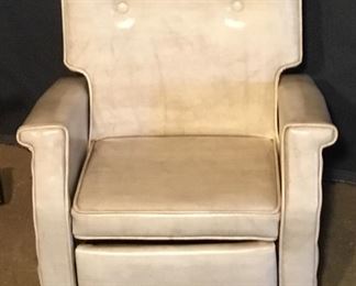 CHILD'S RECLINER