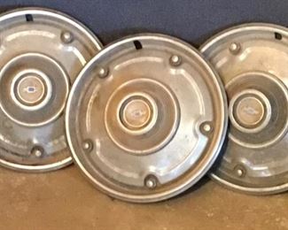 VINTAGE CHEVY HUBCAPS
