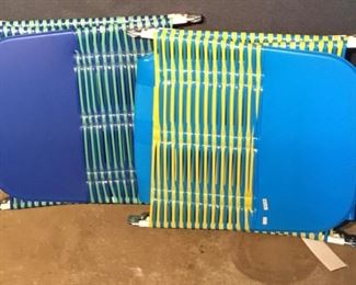 LIKE NEW LOUNGE CHAIRS