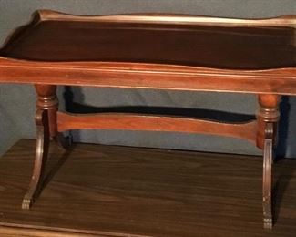 ANTIQUE COFFEE TABLE