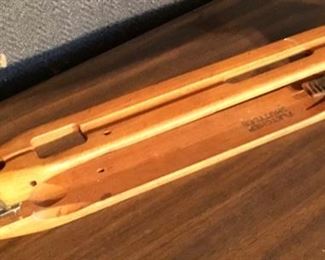 LOOM SHUTTLE