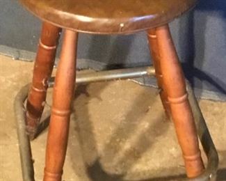 BAR STOOL