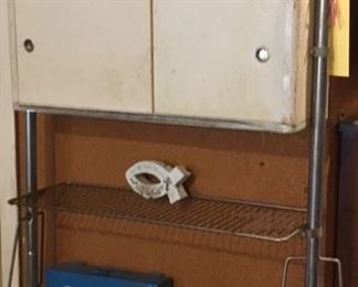 VINTAGE BATHROOM CABINET/SHELF UNIT