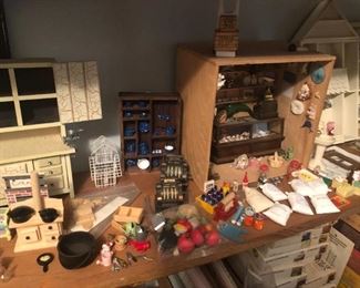 Tons of miniature pieces