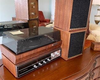 Panasonic solid state turn table and tuner BUY IT NOW $28... Audiophile Baby Advent ll Vintage Bookshelf Speakers Buy it now $50