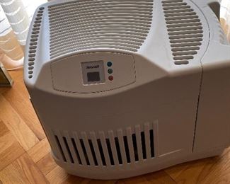 Humidifier BUY IT NOW $30