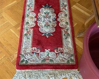 2 X 4 Rug Made by Dayln Corporation Hand Made 100% Pure Virgin Wood style is Super Chinese BUY IT NOW $30
