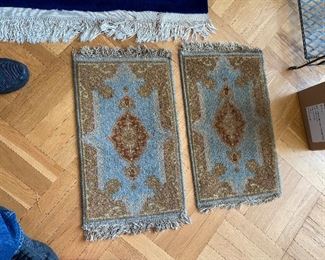 2 small rugs BUY IT NOW $30 for Pair