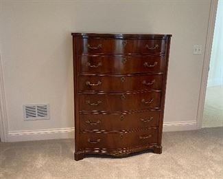 6 drawer high boy dresser in Mahogany BUY IT NOW $160