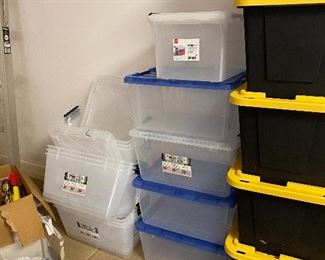 Plastic storage containers NEW