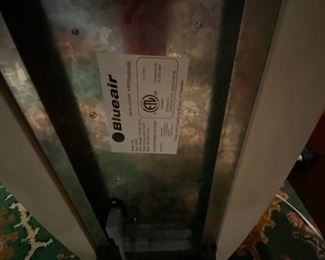 2 BlueAir 402 Air Purifying Systems HEPA-Silent Machine Cleaner Purifier