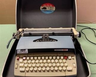 Vintage Smith-Corona Electra 120 Typewriter Works Location Storage Upper Shelf