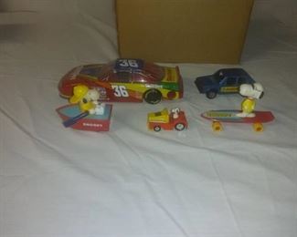 Nice Lot Of 5 Toy Cars With A Snoopy 3 Piece