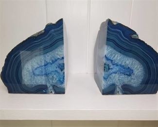 Lot of 2 Beautiful Quarts Bookends