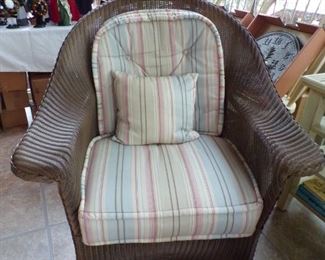 this is a 3 piece grouping