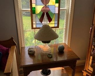 Beautiful end table. It is 30" long, 20" wide and 30" tall. Lovely home filled with incredibly kept antiques, collectibles and home decor. Message, Text/ Call Steph at 518-944-0255! All items will be on www.loverantiques.com.