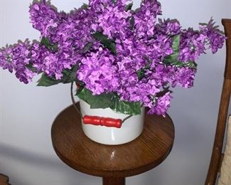 The lilac decoration is available but the stand has sold. Contact us at 518-944-0256 with any questions. Thank you!