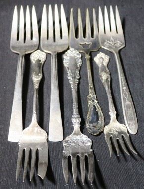 Lot# 83 - Lot of 6 Assorted Silver Plated Forks