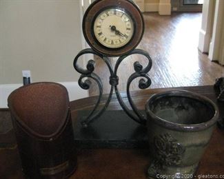 3 Piece Accent Lot with Clock
