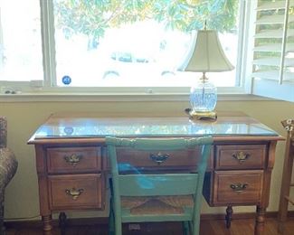 Adorable desk! *Chair sold separately*
-46” wide
-30” tall
-22” deep