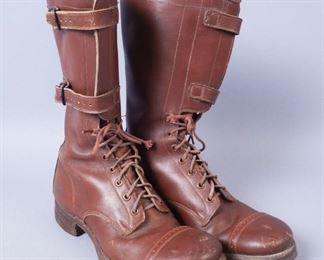Pair of WW2 US Army M43 Combat Boots

