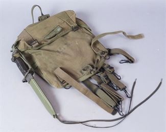 WW2 US Army Backpack with M-4 Bayonet
