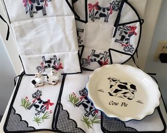 "Cow" pie plate, placemats, napkins and more
